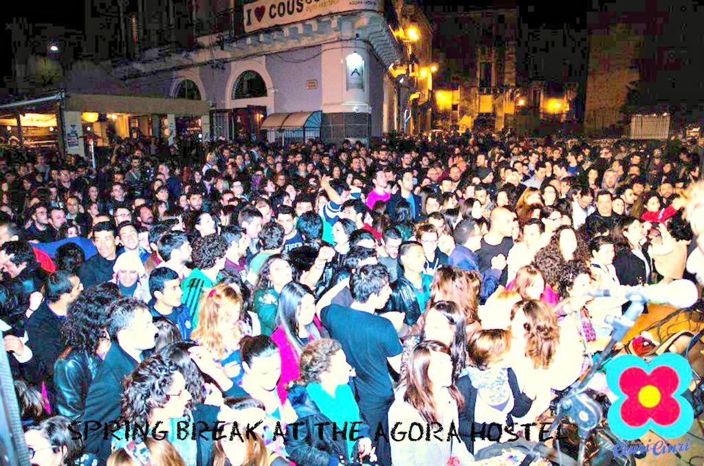 Agora